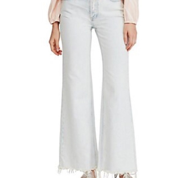 Free People Denim - FREE PEOPLE jeans high waist straight flare raw Light Wash Size 24
